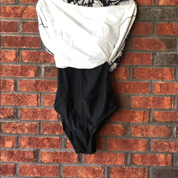 NWOT Croft & Barrow Body Sculptor Swim Dress - Picture 5 of 7